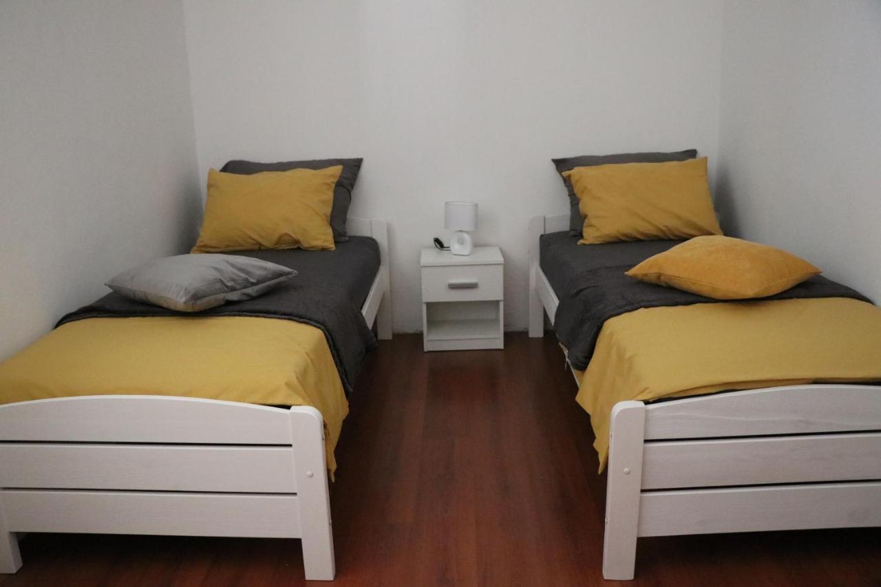 Nona Lili Apartment Изола Екстериор снимка